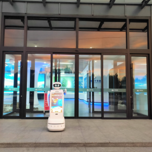 智能服务机器人在展厅"安全行走"的那些高科技